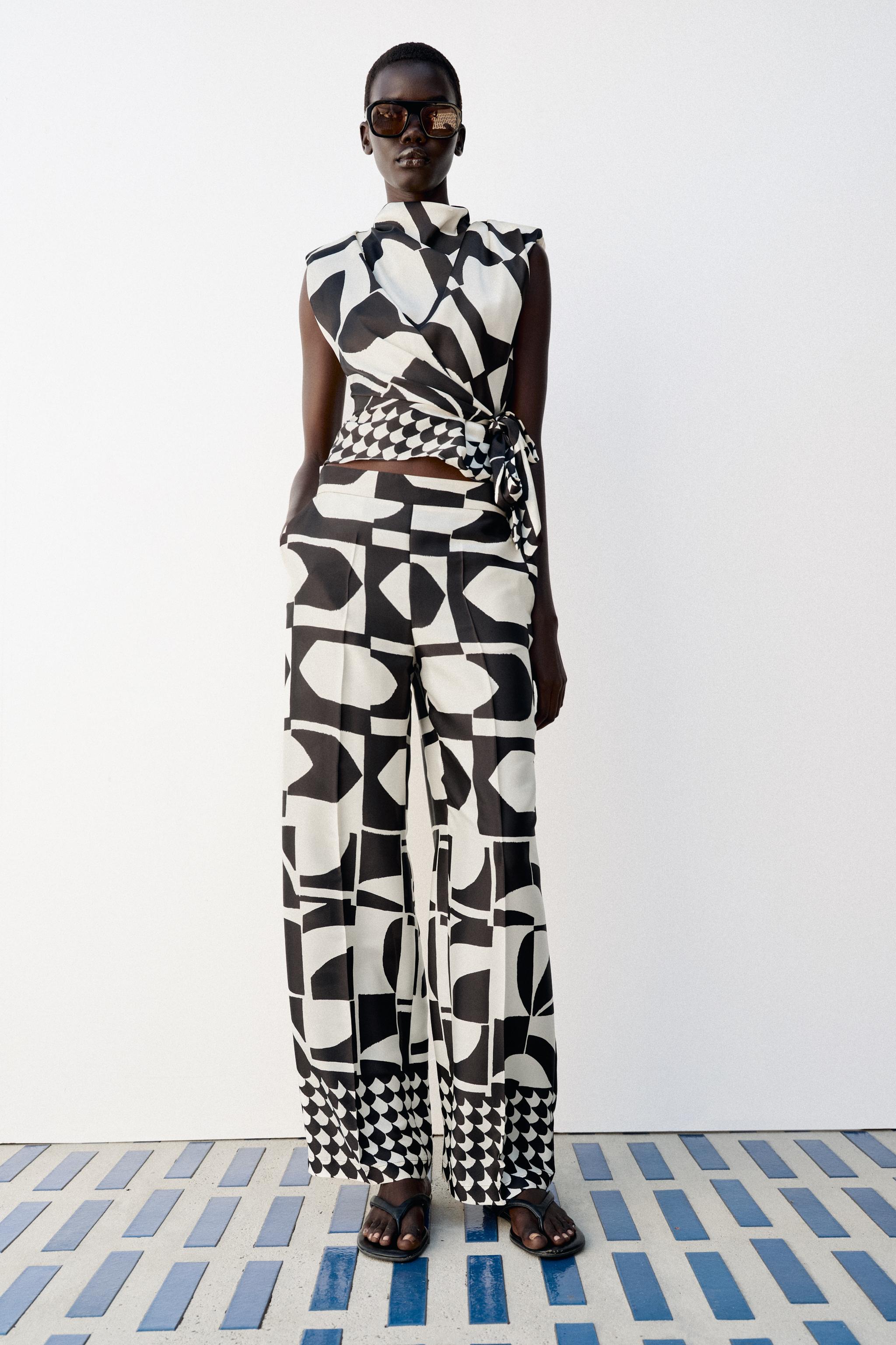 GEOMETRIC PRINT PANTS